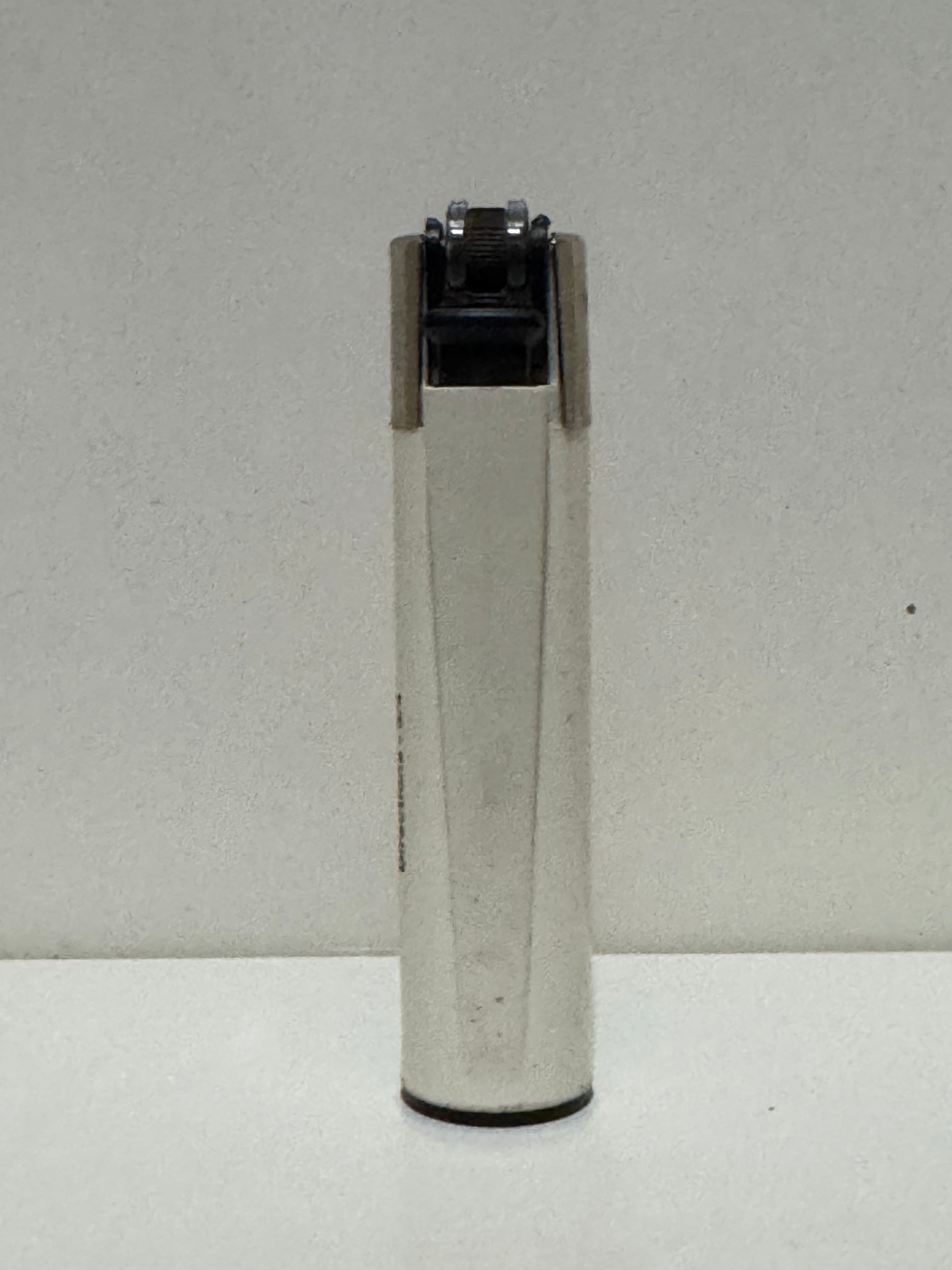 Clipper Tokyo rising sun lighter – white with red lettering