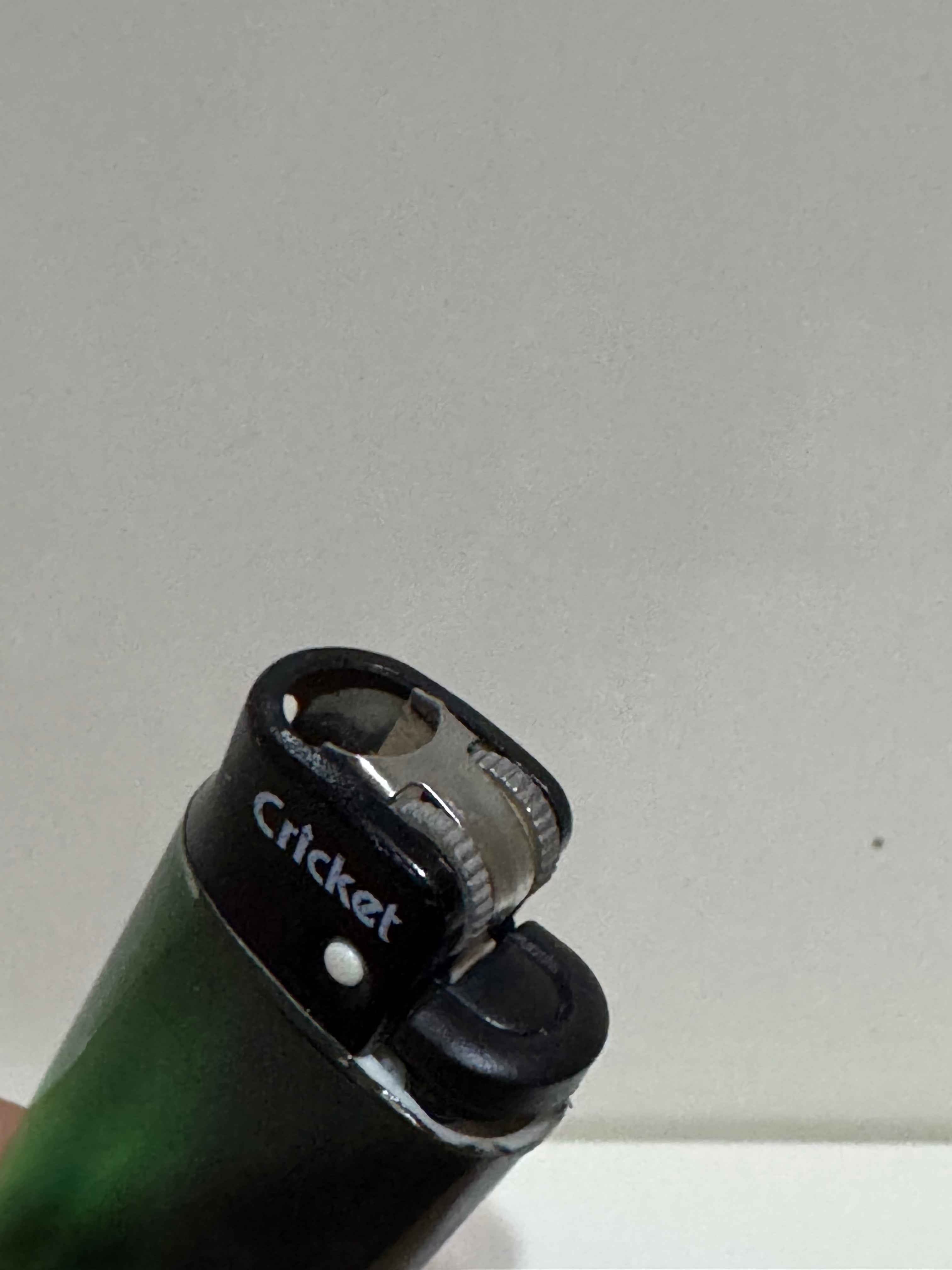 Cricket Northern Lights Lighter – Captivating Aurora Borealis Collectible
