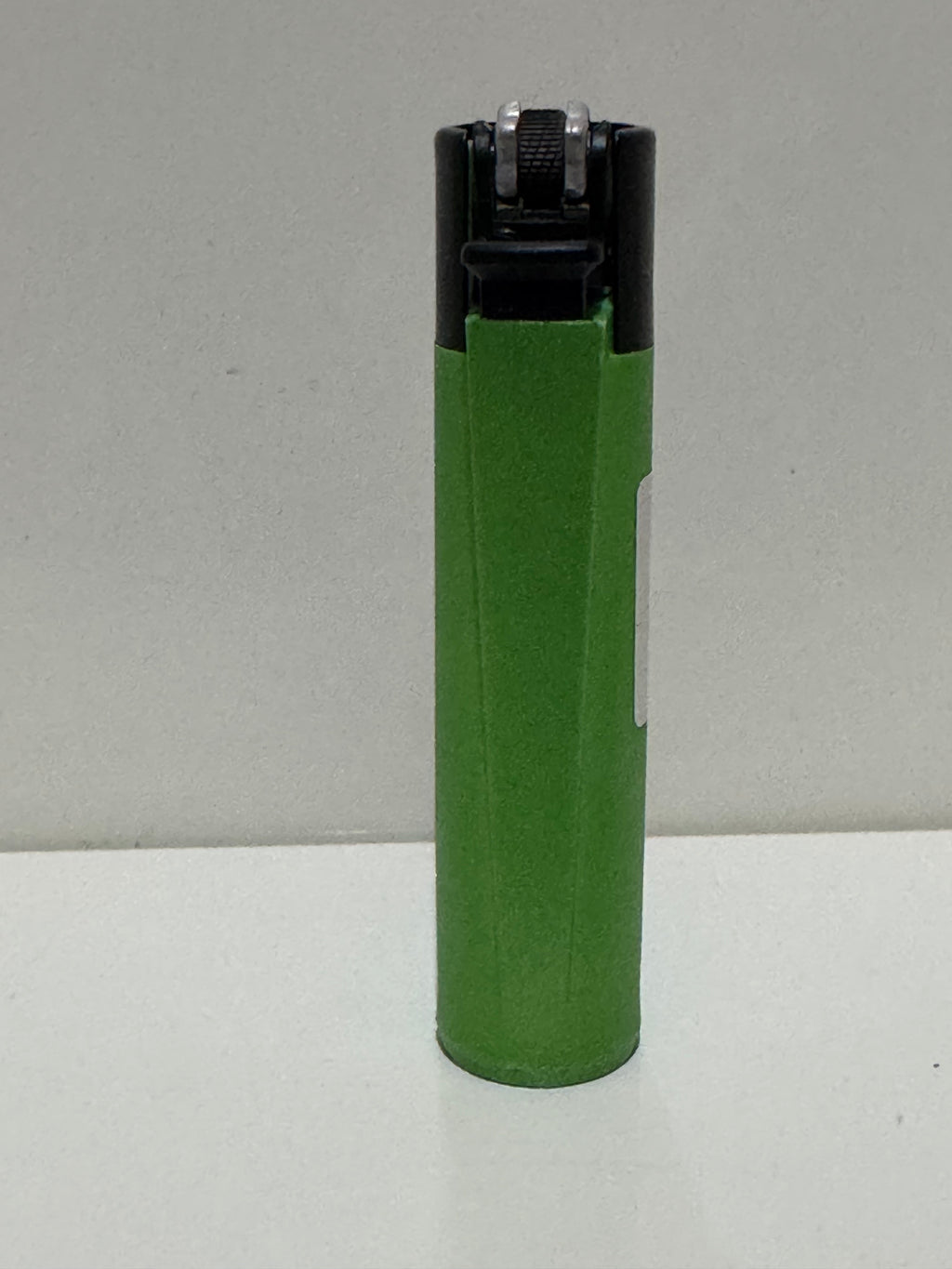 Clipper Madrid skyline lighter – green