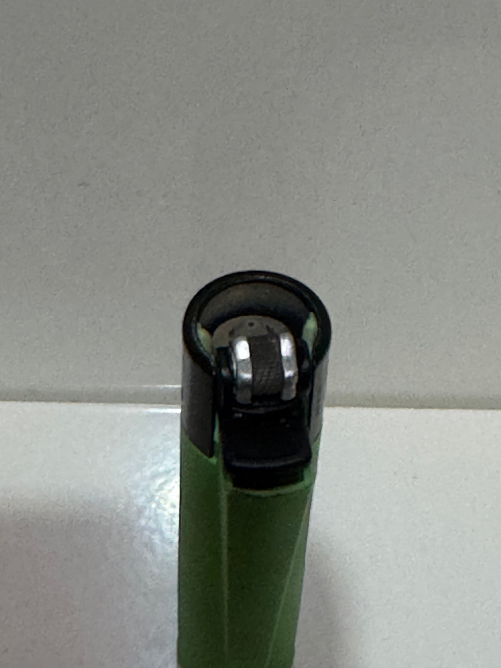 Clipper Madrid skyline lighter – green