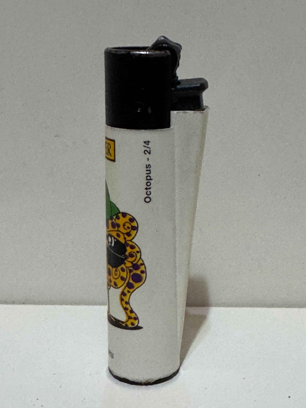 Clipper jungle animal print lighter – white leopard design