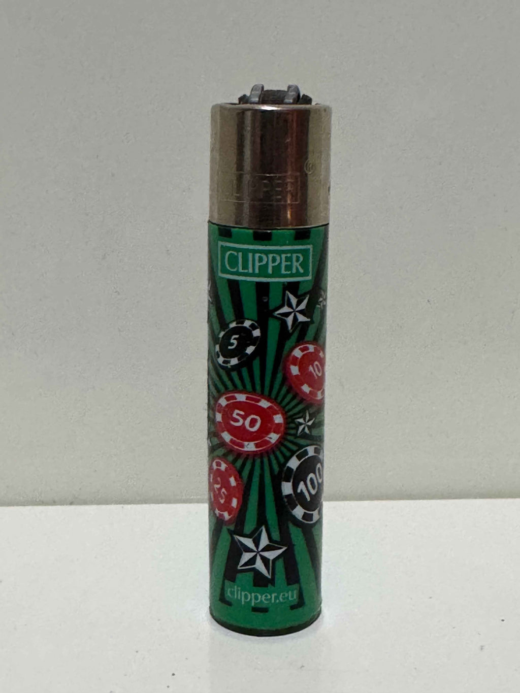 Clipper casino poker chip lighter – green pop-art design