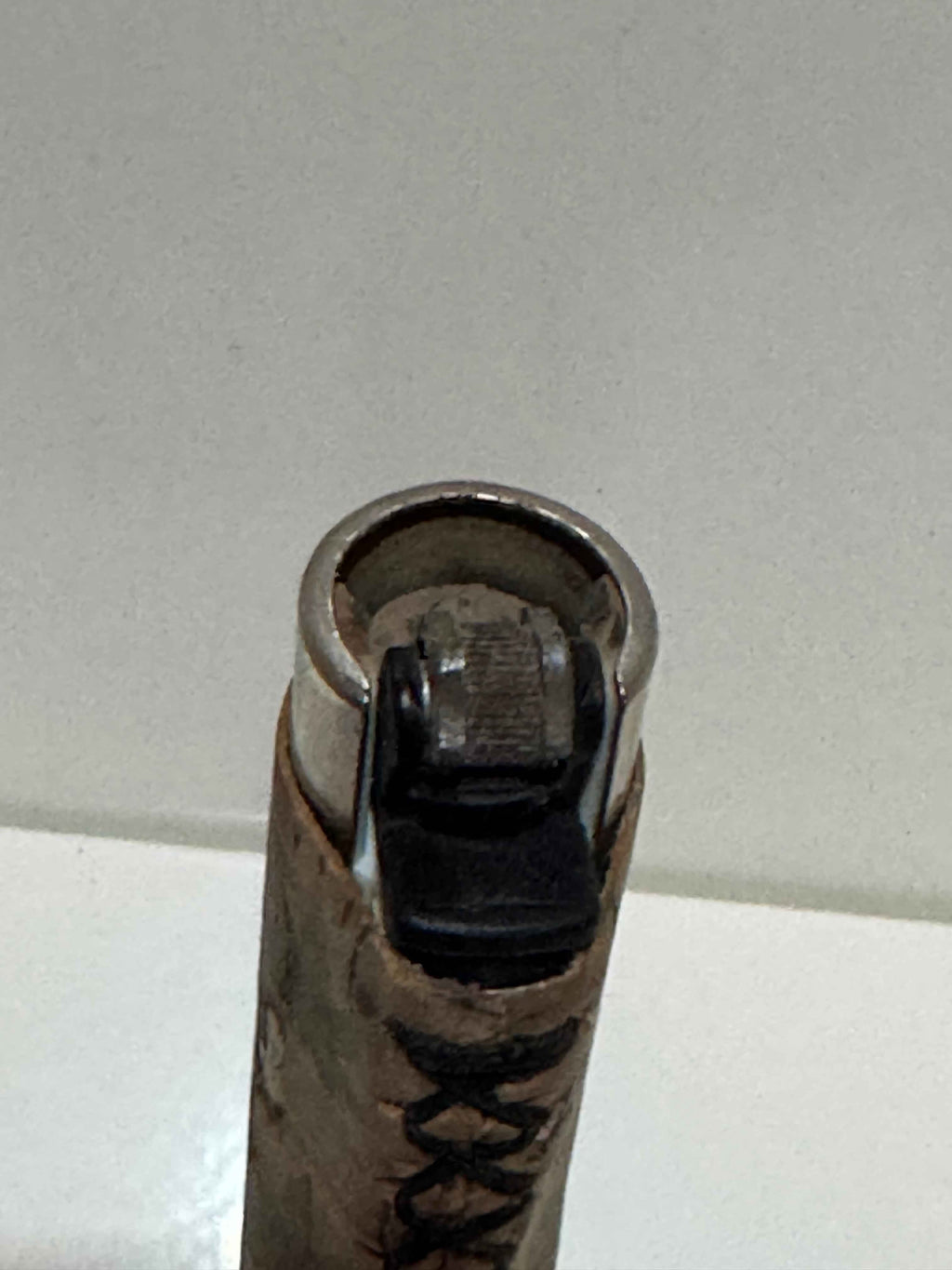 Clipper cork-effect lighter – brown vintage wrap