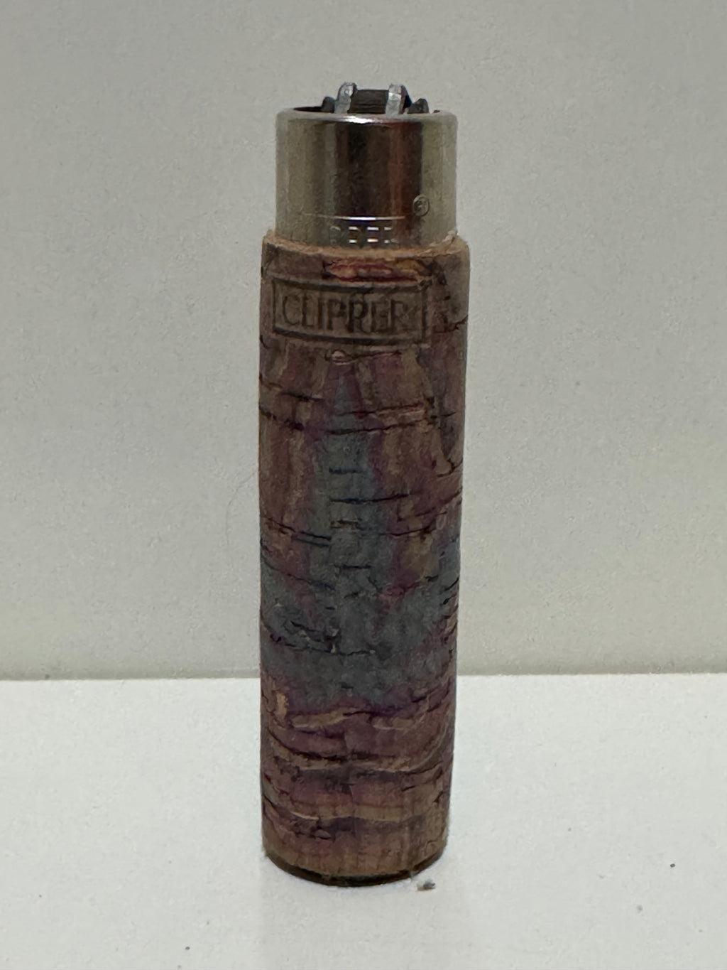 Clipper cork-effect lighter – purple wrap